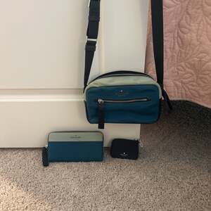 Kate Spade Chelsea Tricolor Colorblock Blue Multi Nylon with wallet & coin